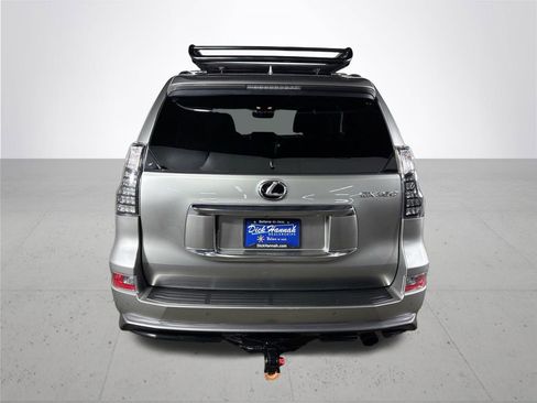 Used 2023 Lexus GX 460 Luxury w/ Sport Design Package AWD/4WD image 7