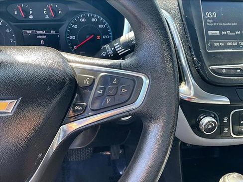 Used 2018 Chevrolet Equinox LS image 17