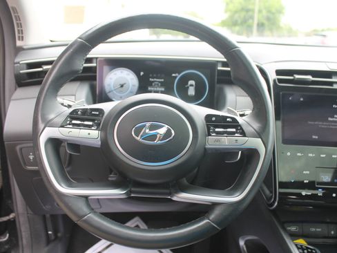 Used 2022 Hyundai Tucson Limited FWD image 14