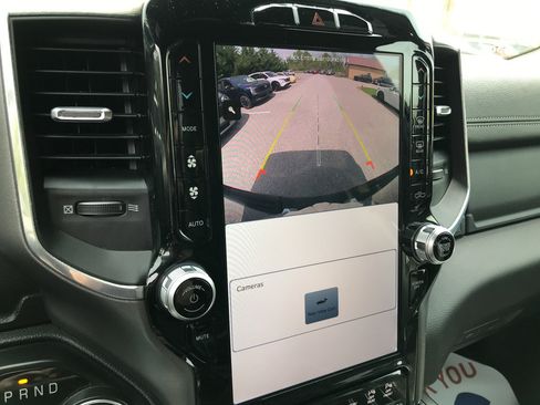 Used 2023 RAM 1500 Laramie AWD/4WD image 23