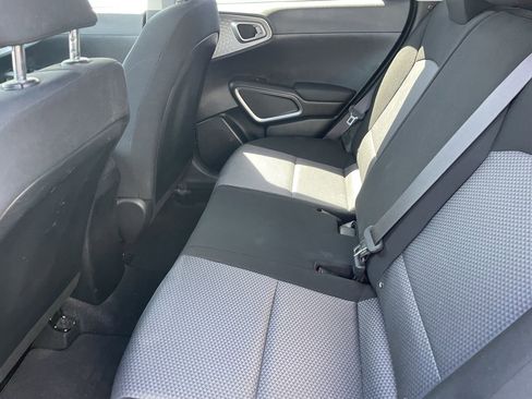 Used 2021 Kia Soul LX image 14