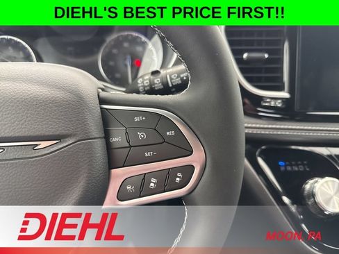 New 2027 Chrysler Pacifica Select AWD/4WD image 31