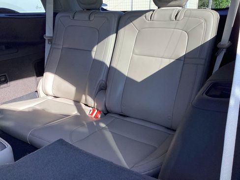 Used 2020 Lincoln Aviator Reserve w/ Equipment Group 202A AWD/4WD image 19