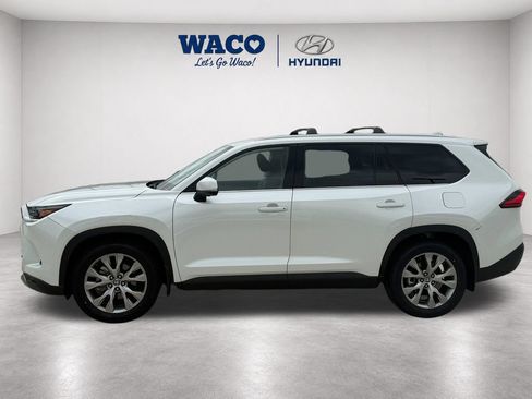 Used 2024 Toyota Grand Highlander FWD image 4