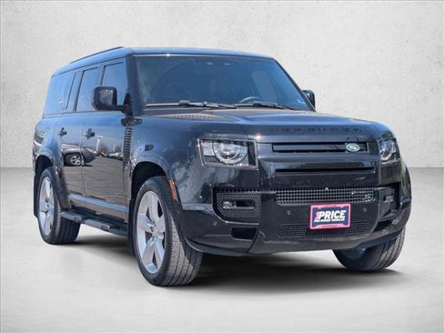 Used 2023 Land Rover Defender 130 X-Dynamic SE AWD/4WD image 3