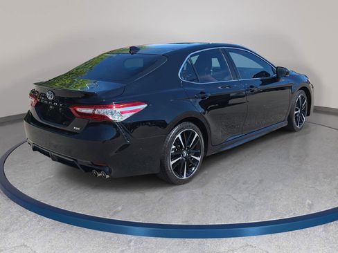 Used 2020 Toyota Camry XSE w/ Navigation Package image 5