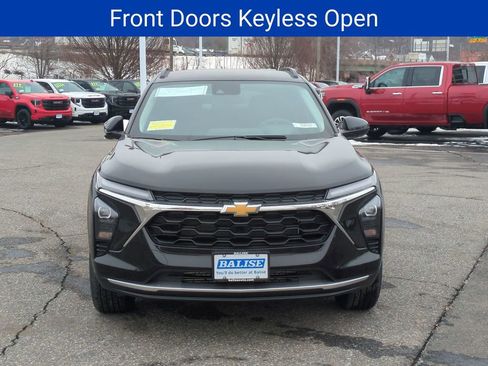 New 2026 Chevrolet Trax LT w/ Driver Confidence Package image 8