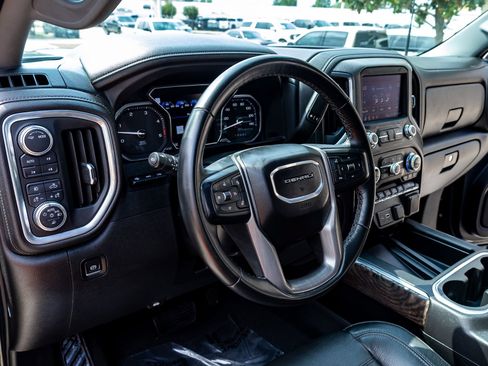 Used 2023 GMC Sierra 3500 Denali w/ Denali Ultimate Package AWD/4WD image 17