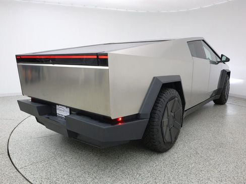 Used 2025 Tesla Cybertruck AWD Crew Cab image 3