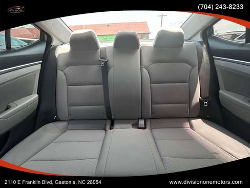 Used 2019 Hyundai Elantra Value Edition FWD image 22