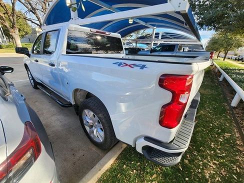 Used 2022 Chevrolet Silverado 1500 Custom image 4