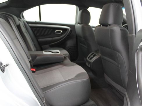 Used 2018 Ford Taurus SEL FWD image 11