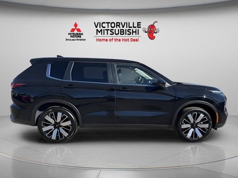 New 2026 Mitsubishi Outlander SE FWD image 10