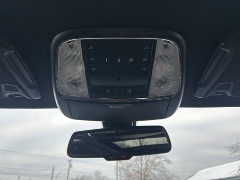 Used 2017 Chrysler 300 S w/ 300S Premium Group image 17