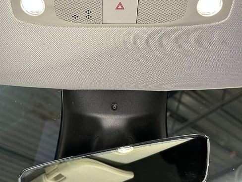 Used 2021 Tesla Model Y Long Range image 39