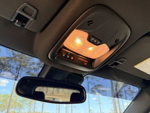 New 2025 Chevrolet TrailBlazer ACTIV w/ Convenience Package FWD image 24