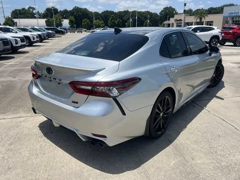 Used 2022 Toyota Camry XSE FWD image 7