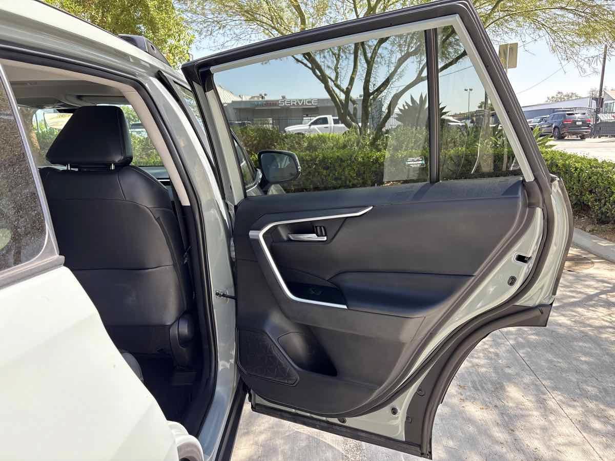 Used 2021 Toyota RAV4 XLE Premium w/ Carpet Mat Package (TMS) FWD image 13