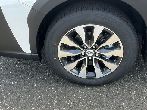 New 2025 Subaru Outback Limited image 5