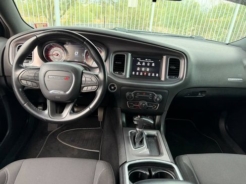 Used 2022 Dodge Charger SXT RWD image 7