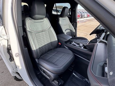 New 2026 Ford Explorer ST-Line w/ ST-Line Street Pack image 28