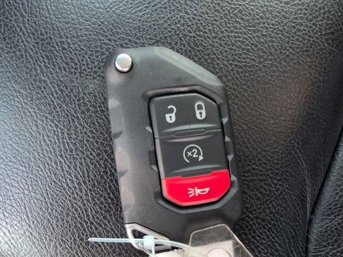 Used 2023 Jeep Wrangler Unlimited Sahara w/ Cold Weather Group image 32