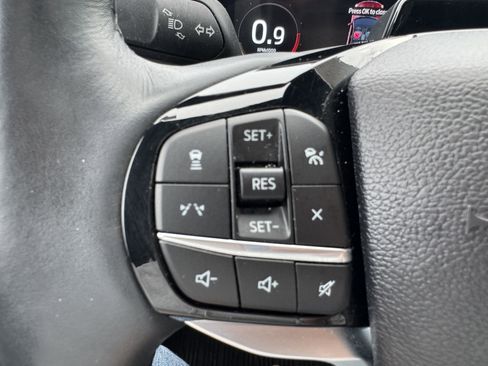 Used 2025 Ford Explorer Platinum image 13