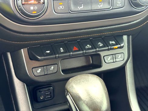 Used 2022 GMC Canyon AT4 w/ Trailering Package image 27