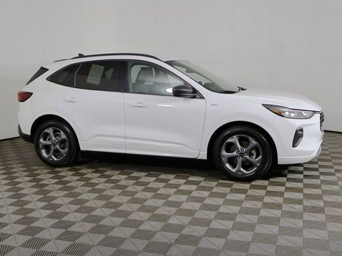 Used 2023 Ford Escape ST-Line image 12