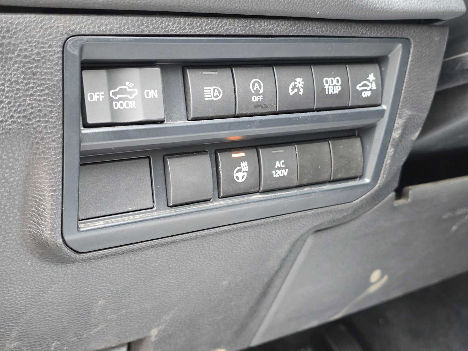 Used 2024 Toyota Tundra Limited AWD/4WD image 26