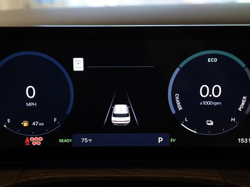 Used 2025 Hyundai Santa Fe Limited image 25