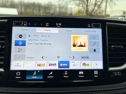 New 2026 Chrysler Pacifica Select image 21