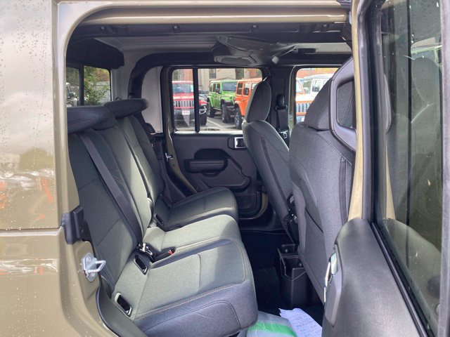 New 2025 Jeep Gladiator Sport AWD/4WD image 31