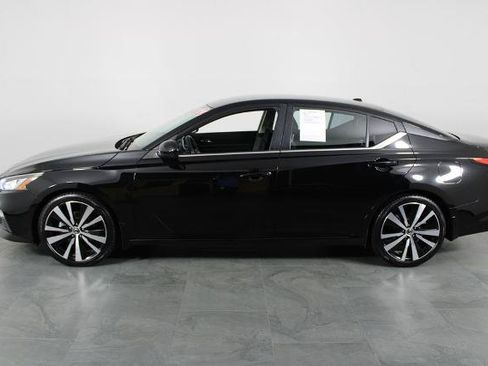 Certified 2019 Nissan Altima 2.5 SR FWD image 14