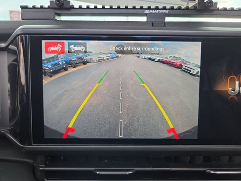 Used 2024 Jeep Wrangler Unlimited Rubicon AWD/4WD image 28