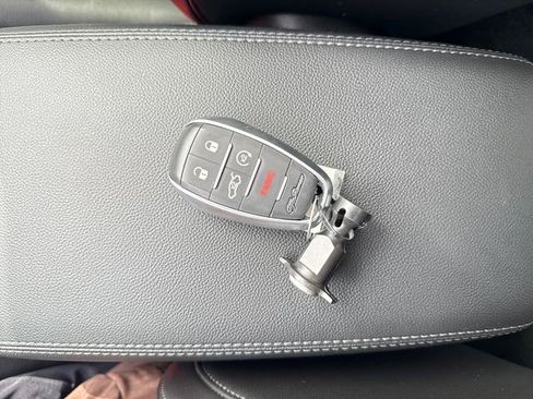 Used 2023 Alfa Romeo Giulia Estrema image 35