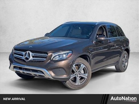 Used 2018 Mercedes-Benz GLC 300 image 1