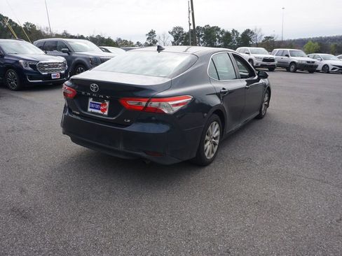 Used 2020 Toyota Camry LE image 19