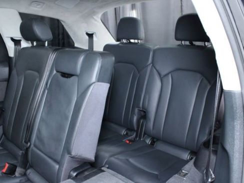Used 2017 Audi Q7 3.0T Prestige w/ Prestige Package image 27