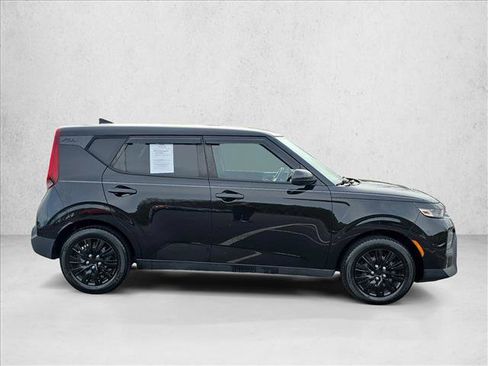 Used 2020 Kia Soul LX image 4