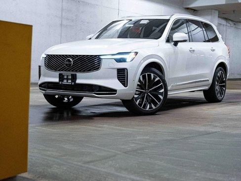 New 2026 Volvo XC90 B6 Ultra image 1