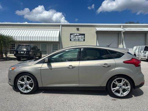 Used 2015 Ford Focus Titanium w/ Titanium Technology Package image 1