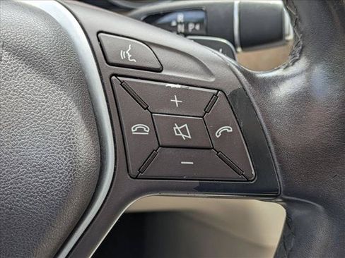 Used 2014 Mercedes-Benz E 350 4MATIC Sedan image 12