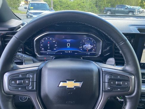 Used 2025 Chevrolet Silverado 1500 High Country AWD/4WD image 32