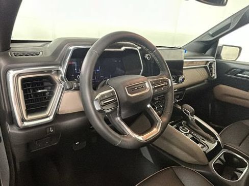 Used 2026 GMC Canyon Denali AWD/4WD image 13