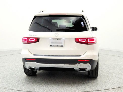 Used 2022 Mercedes-Benz GLB 250 image 6
