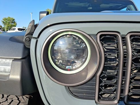 Used 2024 Jeep Wrangler Unlimited Rubicon 4xe AWD/4WD image 9