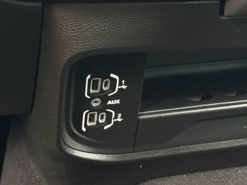 Used 2024 RAM 2500 Big Horn AWD/4WD image 25