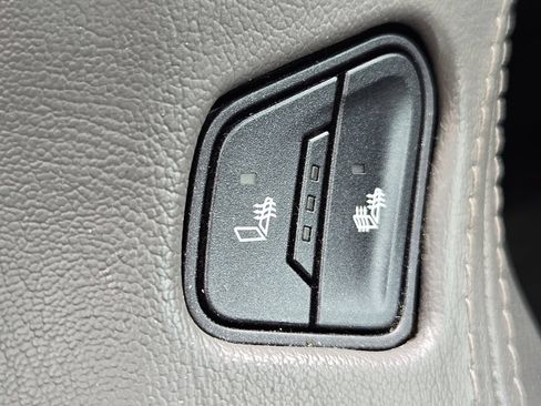 Used 2019 Chevrolet Tahoe LT AWD/4WD image 6