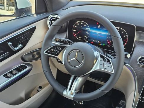 New 2026 Mercedes-Benz GLC 300 4MATIC image 29
